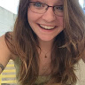 Meet your Posher, Caitlin